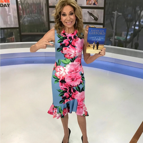 VINCE CAMUTO Pink and blue floral ruffle midi dress Size 14 - Picture 2 of 12